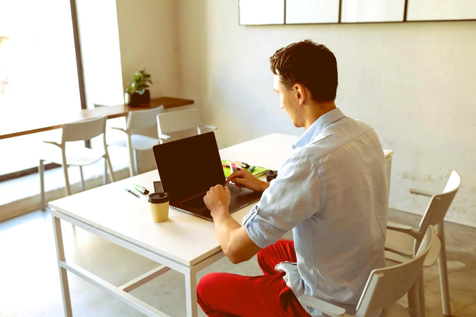 Pracovní prostředí